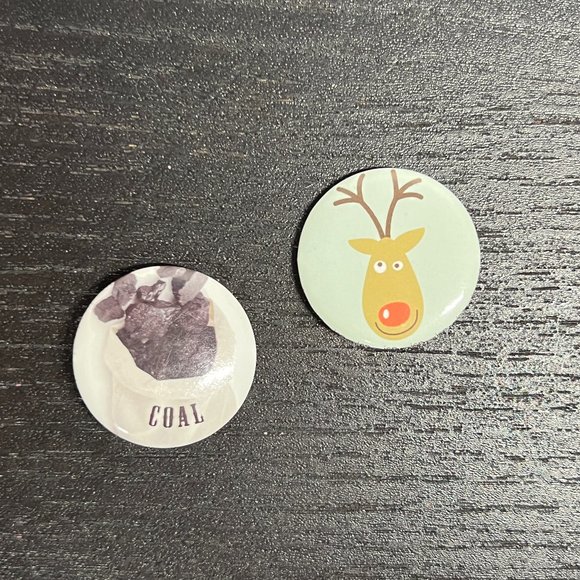 Christmas theme button pin set - Picture 1 of 2